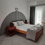 Center 3 Apartman PalaiónTsiflíkion