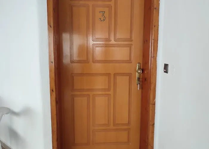 Center 3 Apartment *