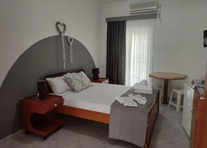 Apartment Center 3 *