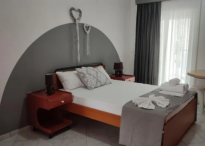 Center 3 Apartment Palaiontsiflikion